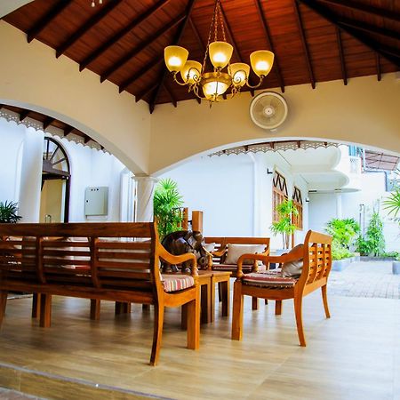 Paradise Holiday Village Negombo Exterior photo